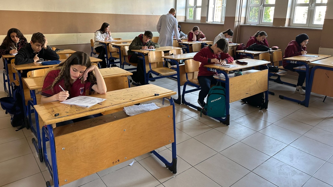 9.Sınıflar İçin Yapılan Türkiye ve İl Geneli Ortak Sınavları Titizlikle Yapıldı